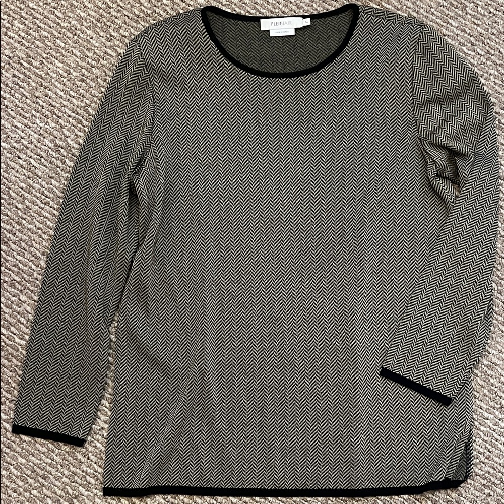 Pleinair Black and Tan Long Sleeve Top